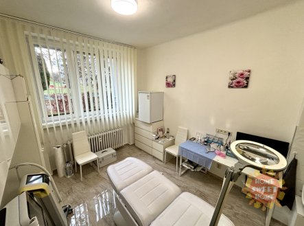 Pronájem jiné komerční nemovitosti, 18 m²