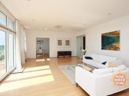 Pronájem bytu, 6+1, 221 m²