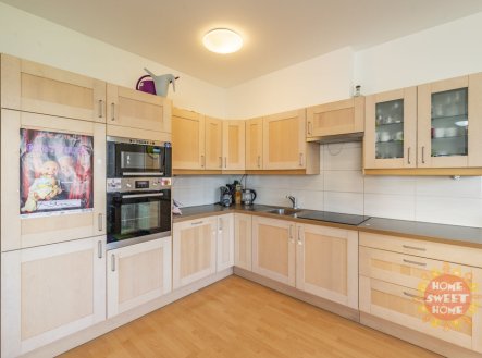 Pronájem bytu, 3+kk, 88 m²
