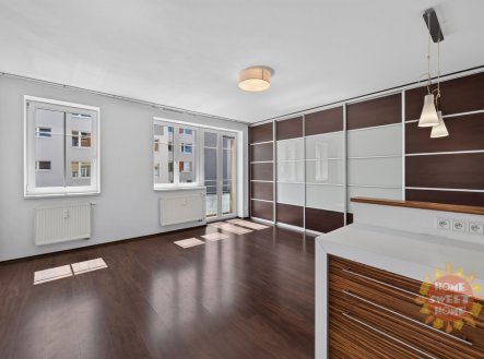 Pronájem bytu, 2+kk, 68 m²