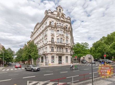 Pronájem kanceláře, 255 m²