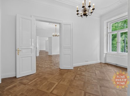 Pronájem kanceláře, 255 m²