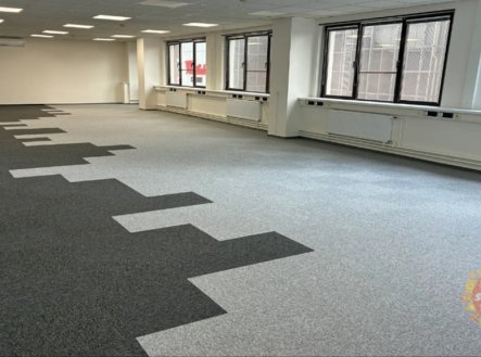 Pronájem kanceláře, 200 m²