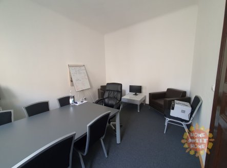 Pronájem kanceláře, 65 m²