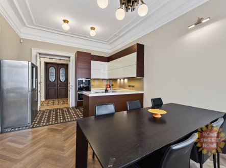 Pronájem bytu, 3+1, 154 m²