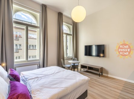 Pronájem bytu, 1+kk, 33 m²