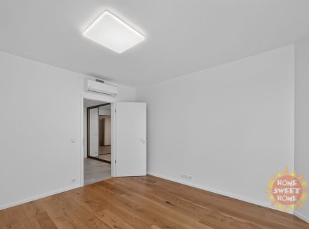 Pronájem bytu, 2+kk, 70 m²