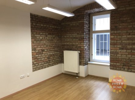 Pronájem kanceláře, 136 m²