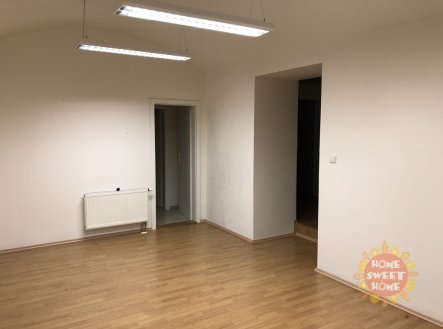 Pronájem kanceláře, 136 m²