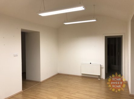 Pronájem kanceláře, 136 m²