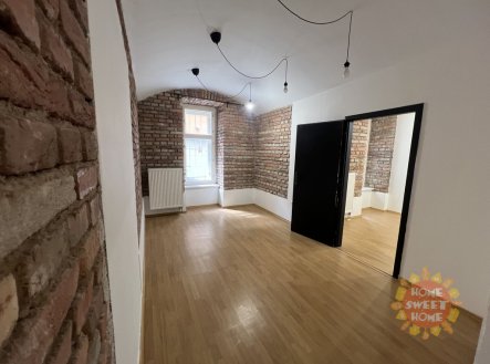 Pronájem kanceláře, 136 m²