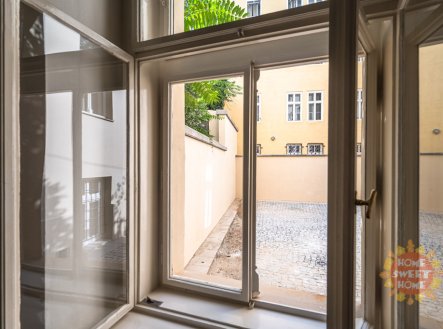 Pronájem bytu, 1+kk, 35 m²