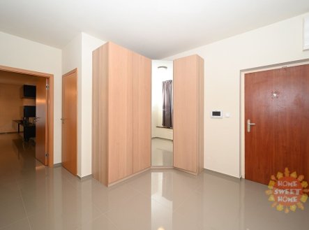 Pronájem bytu, 2+kk, 83 m²