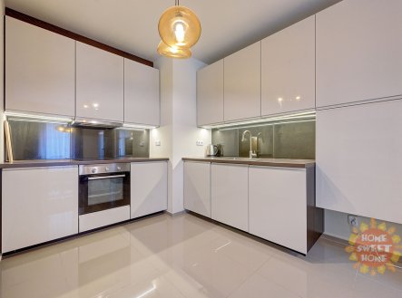 Pronájem bytu, 2+kk, 83 m²