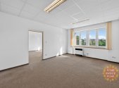 Pronájem kanceláře, 67 m²