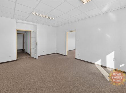 Pronájem kanceláře, 67 m²