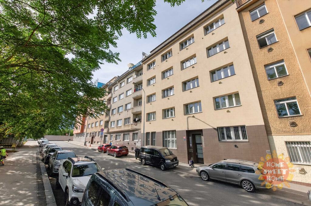 kancelare-p-008-012-00001.jpg