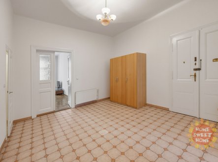 Pronájem kanceláře, 85 m²