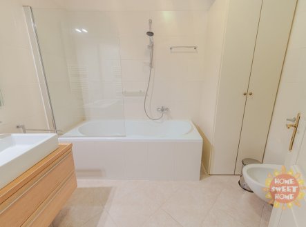 Pronájem bytu, 3+kk, 110 m²