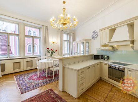 Pronájem bytu, 4+kk, 122 m²