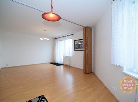 Pronájem bytu, 1+kk, 40 m²