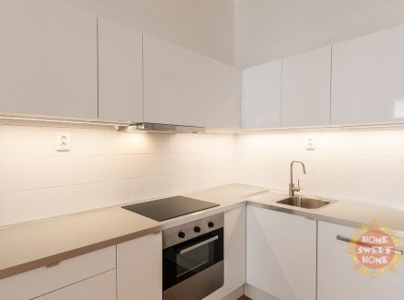 Pronájem bytu, 3+kk, 81 m²