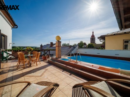 Prodej hotel, 961 m²