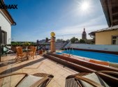Prodej hotel, 961 m²