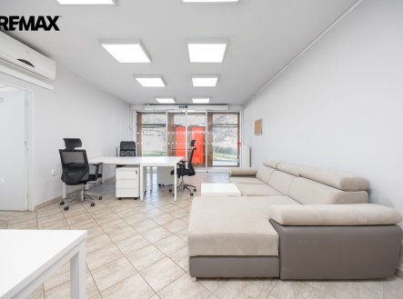 Pronájem obchodní prostory, 120 m²