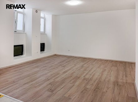 Prodej jiné komerční nemovitosti, 37 m²