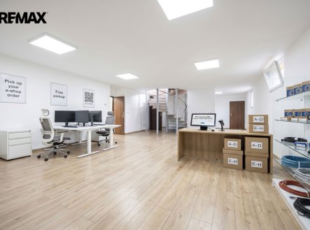 Pronájem obchodní prostory, 150 m²