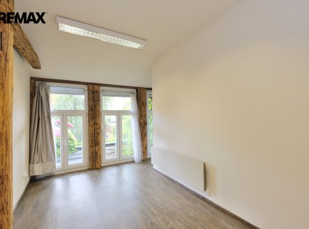 Pronájem kanceláře, 46 m²