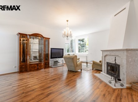 Pronájem domu/vily, 280 m²