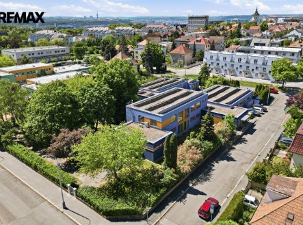 Pronájem kanceláře, 226 m²