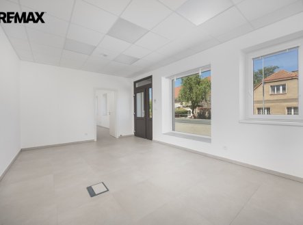 Pronájem obchodní prostory, 49 m²