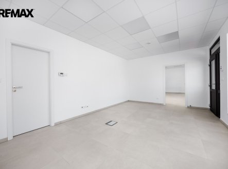 Pronájem obchodní prostory, 49 m²