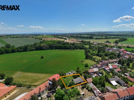 Prodej pozemku pro bydlení, 1 100 m²