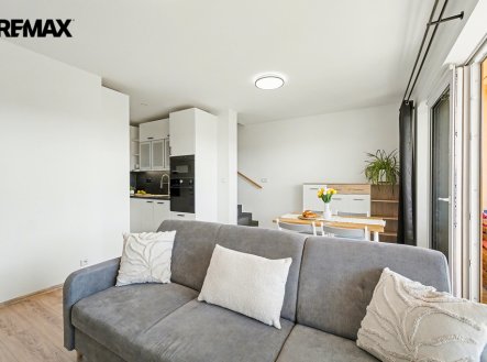 Obývací pokoj s kuchyňským koutem | Prodej bytu, 3+kk, 78 m²