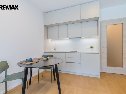Pronájem bytu, 1+kk, 30 m²