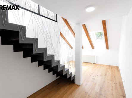 Pronájem bytu, 1+kk, 44 m²