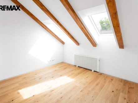 Pronájem bytu, 1+kk, 44 m²