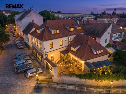 Prodej hotel, 370 m²