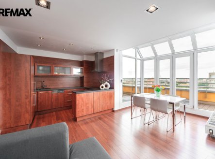 Pronájem bytu, 3+kk, 150 m²