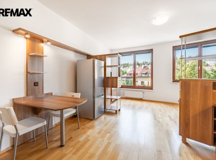 Pronájem bytu, 1+kk, 34 m²
