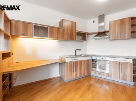 Pronájem bytu, 1+kk, 34 m²