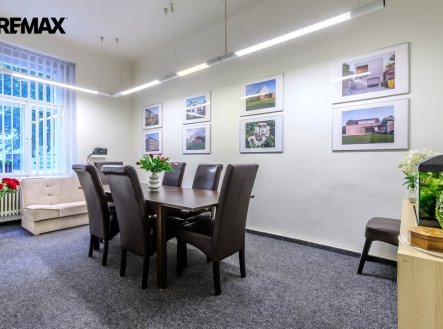 Pronájem kanceláře, 69 m²