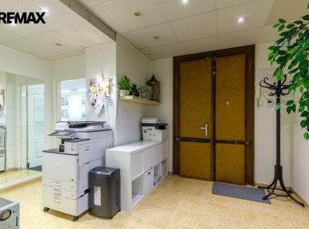 Pronájem kanceláře, 69 m²