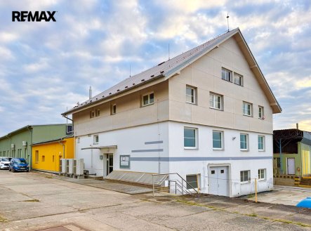 Pronájem kanceláře, 159 m²