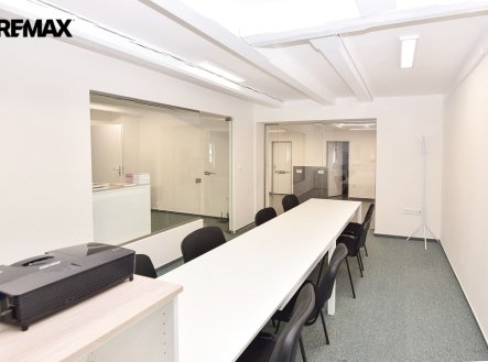 Pronájem kanceláře, 159 m²