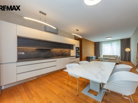 Prodej bytu, 5+kk, 172 m²